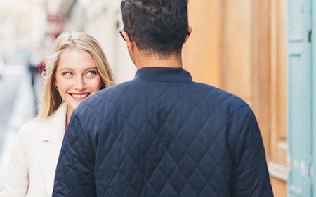 DNA配对+虚拟现实:25年后人们如何在线约会?